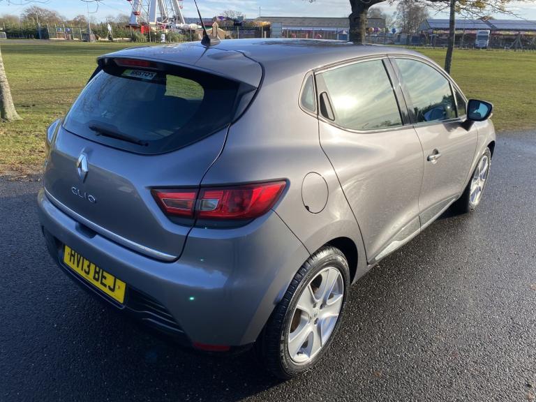 RENAULT CLIO 1.2 16V Dynamique MediaNav 2013