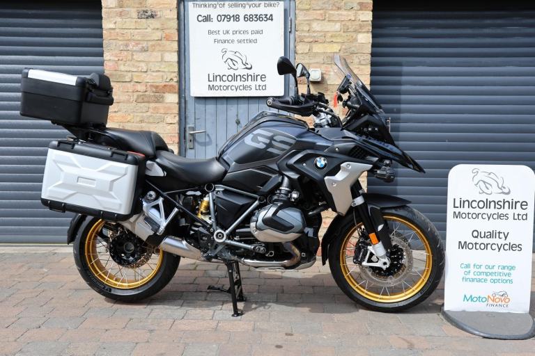 70 BMW R1250 GS TE Triple Black