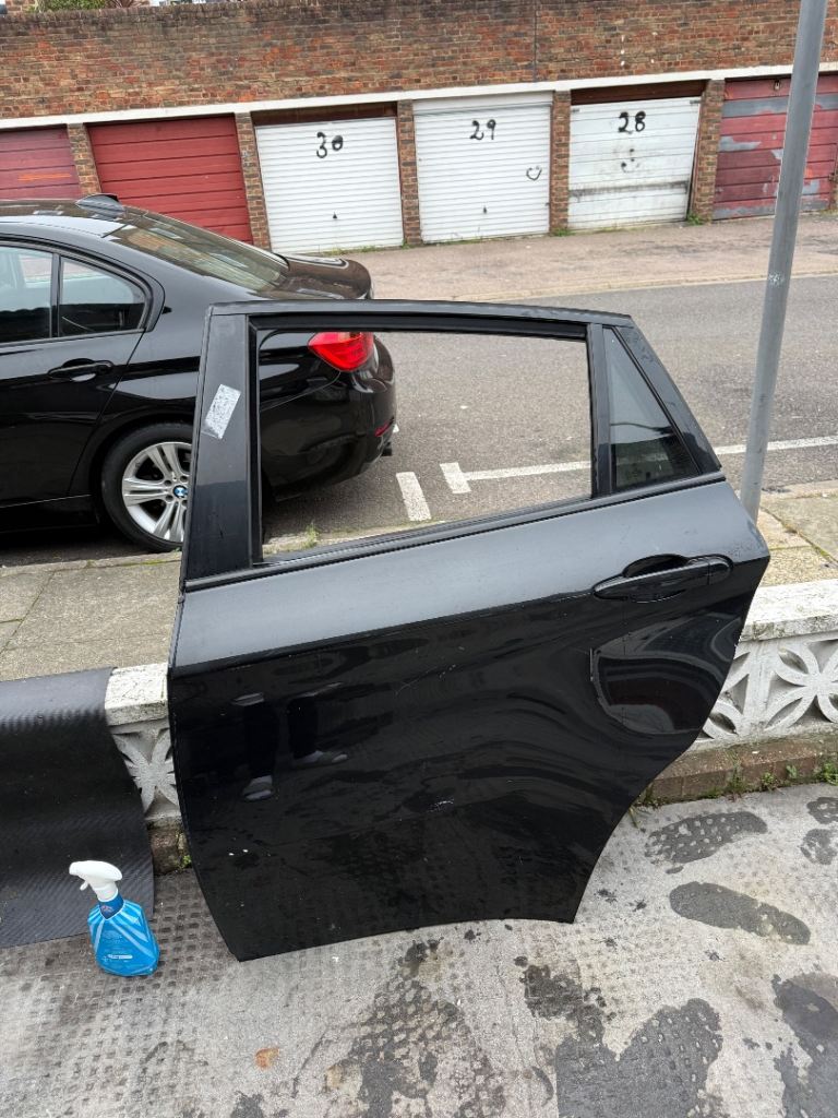BMW X6/X5 F16/F15 BACK LEFT DOOR