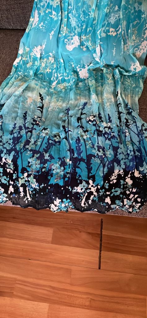 Summer Maxi Dress – Blue & White Floral Pattern , Good Condition