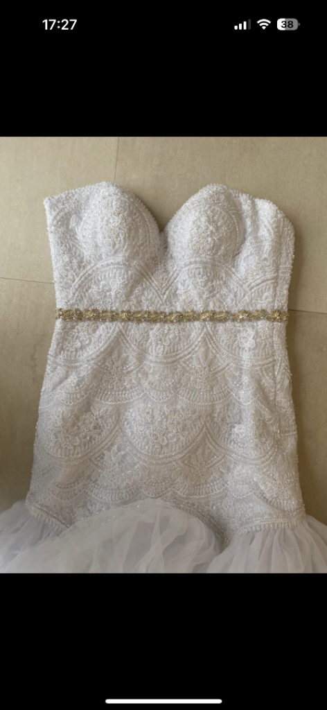 Essence of Australia ivory mermaid sweetheart corset wedding dress D2029 size (10- 12