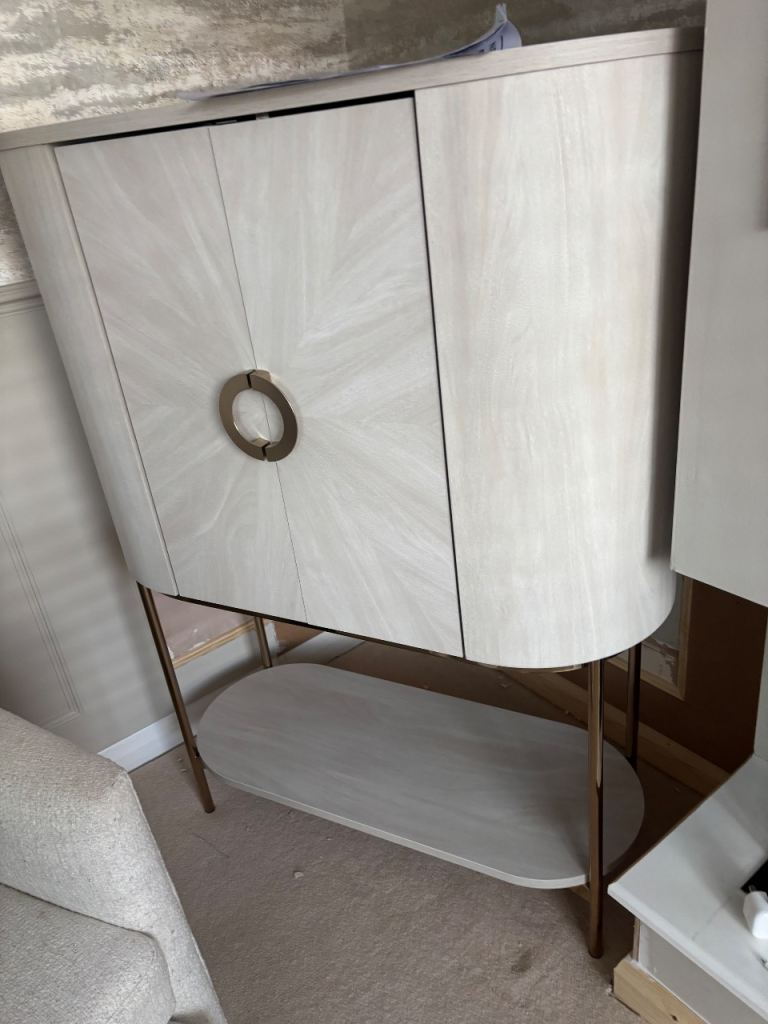 Next bar cabinet