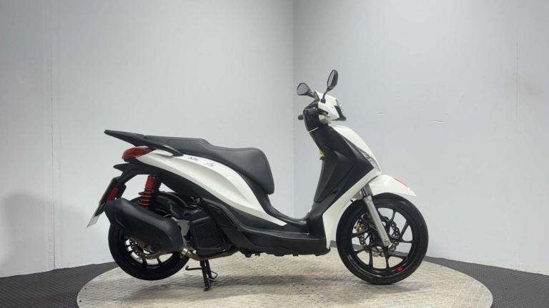 Piaggio Medley 2023 ONLY 4K 125CC LEARNER SCOOTER 15 BHP NEW MOT WARRANTY