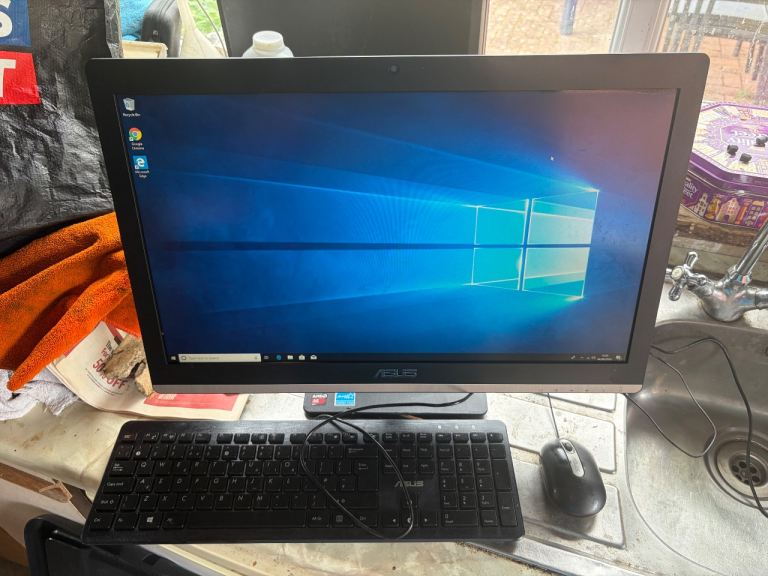 ASUS ET2230A All-in-One Desktop PC with Keyboard and Mouse – Good Condition