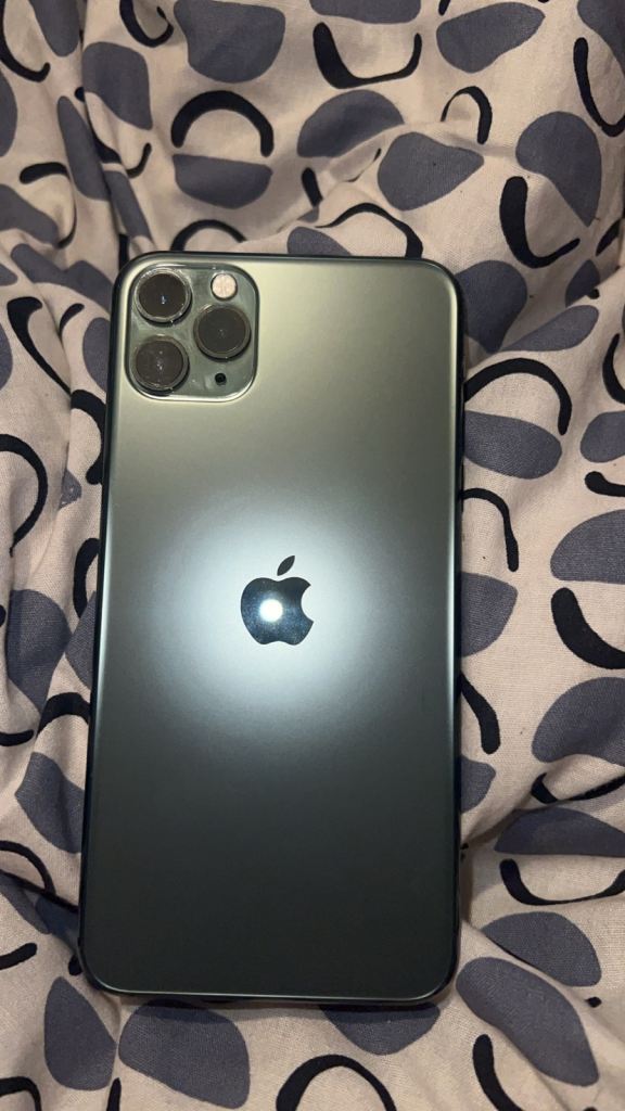 Apple iPhone 11 Pro Max 256GB Midnight Green – Good Condition