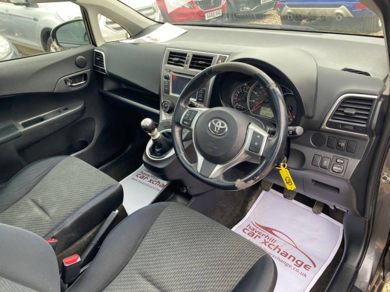 2011 Toyota Verso 1.3l 5d  98 BHP MPV Petrol Manual