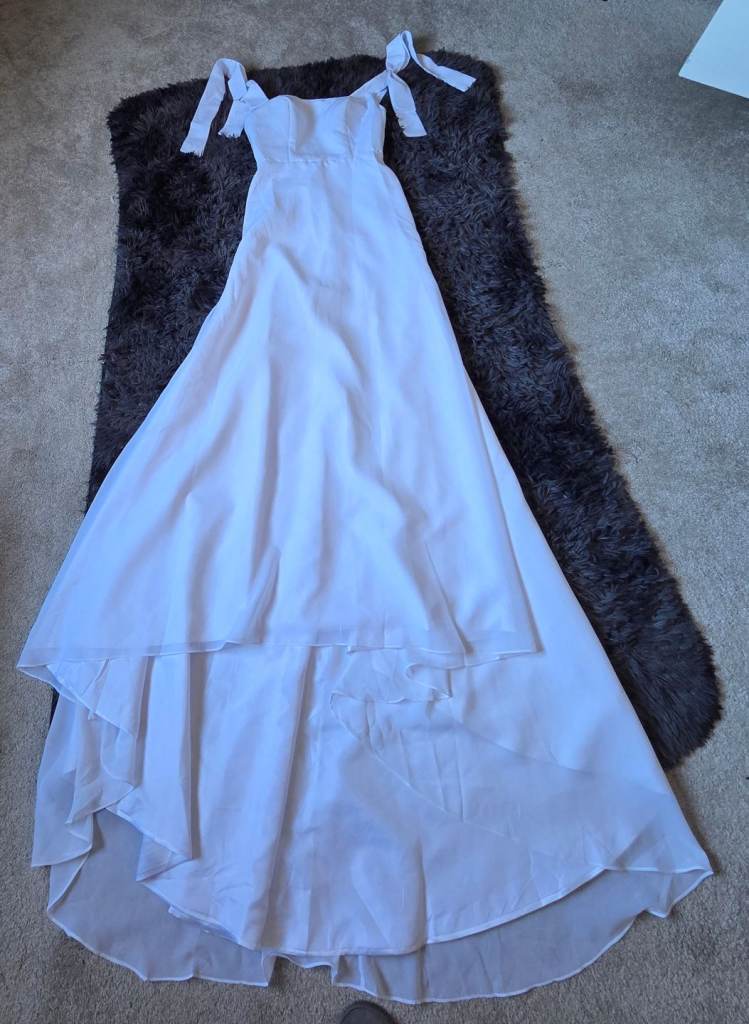 Brand-new wedding dress 