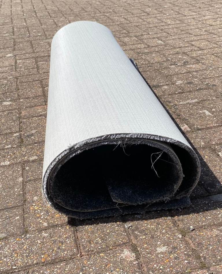 OFF CUT ROLL OF NEW GREY CARPET
