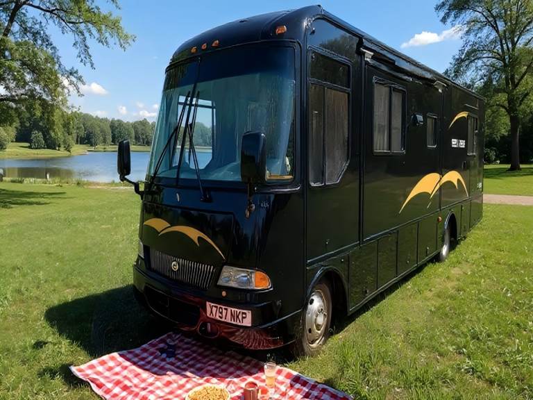 American RV Condor R-Vision Motorhome NEW MOT AUTO. 