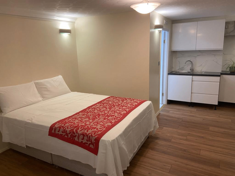 Spacious & Cosy Studio for Rent in - BN2 1PD