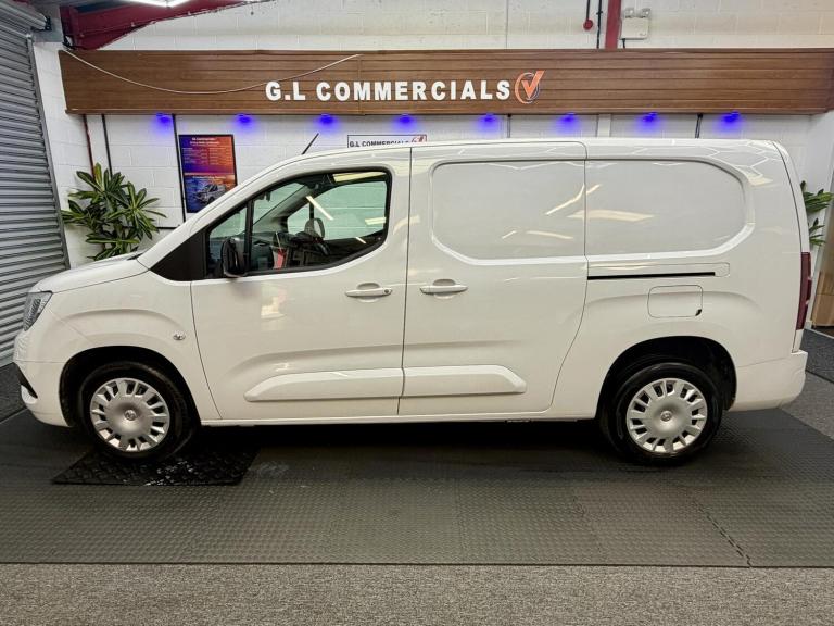2023 Vauxhall Combo 2300 1.5 Turbo D 100ps H1 Pro Van PANEL VAN DIESEL Manual