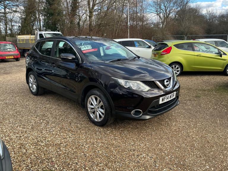2014 Nissan Qashqai 1.5 dCi Acenta [Smart Vision Pack] 5dr HATCHBACK Diesel Manual