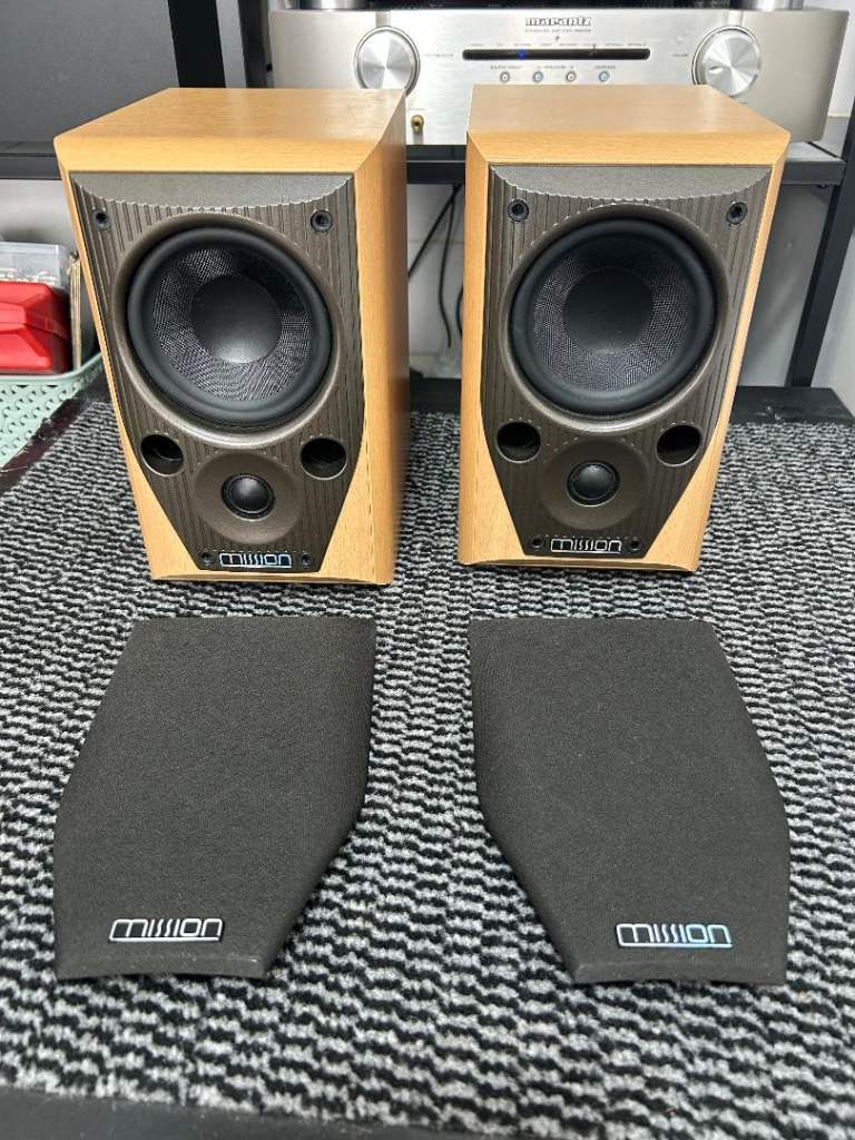 PENDING SALE. Mission M70 bookshelf stereo hi fi speakers