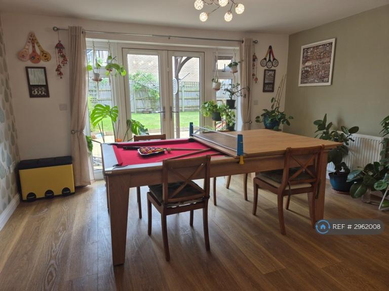 5 bedroom house in Heren Lane, Milton Keynes, MK8 (5 bed) (#2962008)