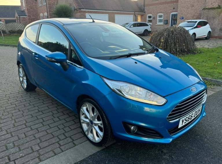 2016 (66) FORD FIESTA 1.0T TITANIUM GENUINE 45,000 MILES SAT NAV HEATED SEATS! 
