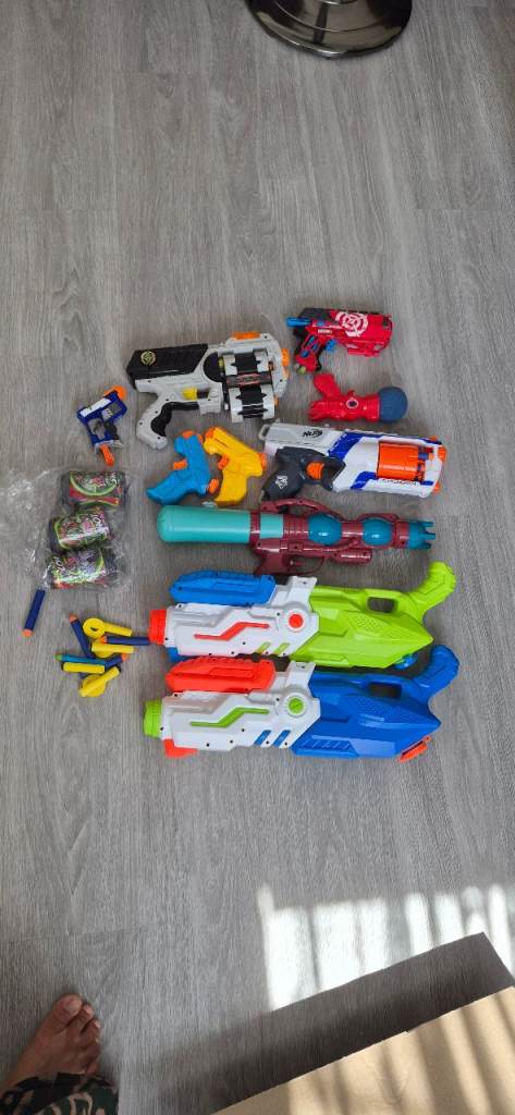 Big Job Lot of Toy Blasters and Water Guns – Good Condition