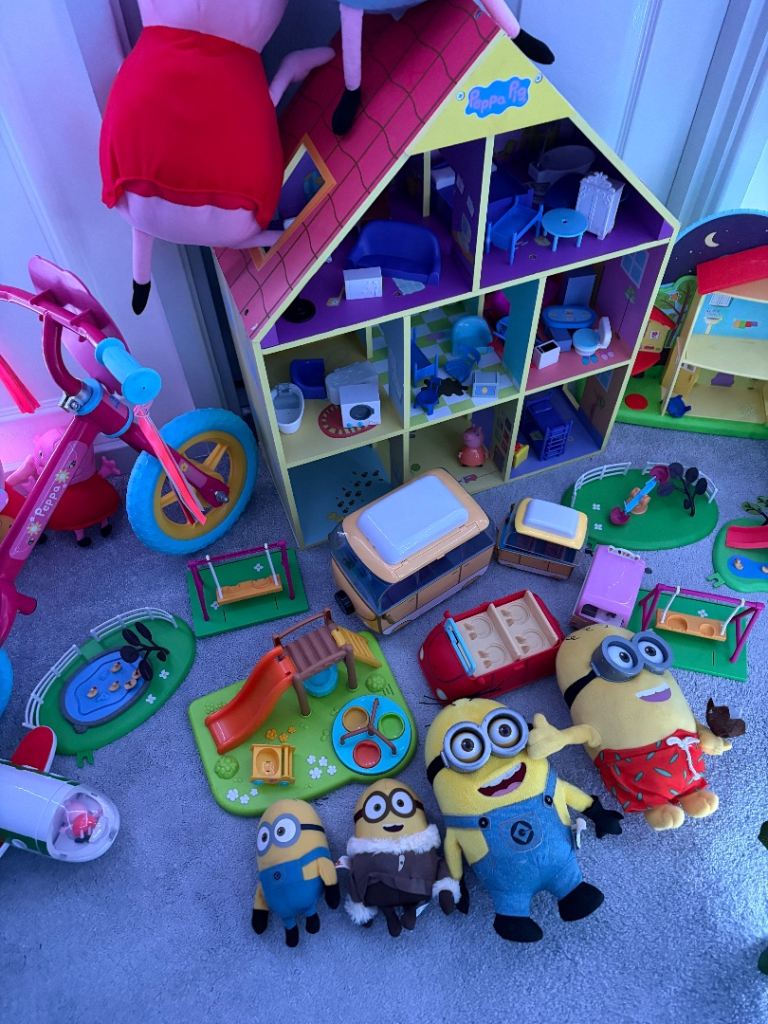 image for Peppa pig and minions 