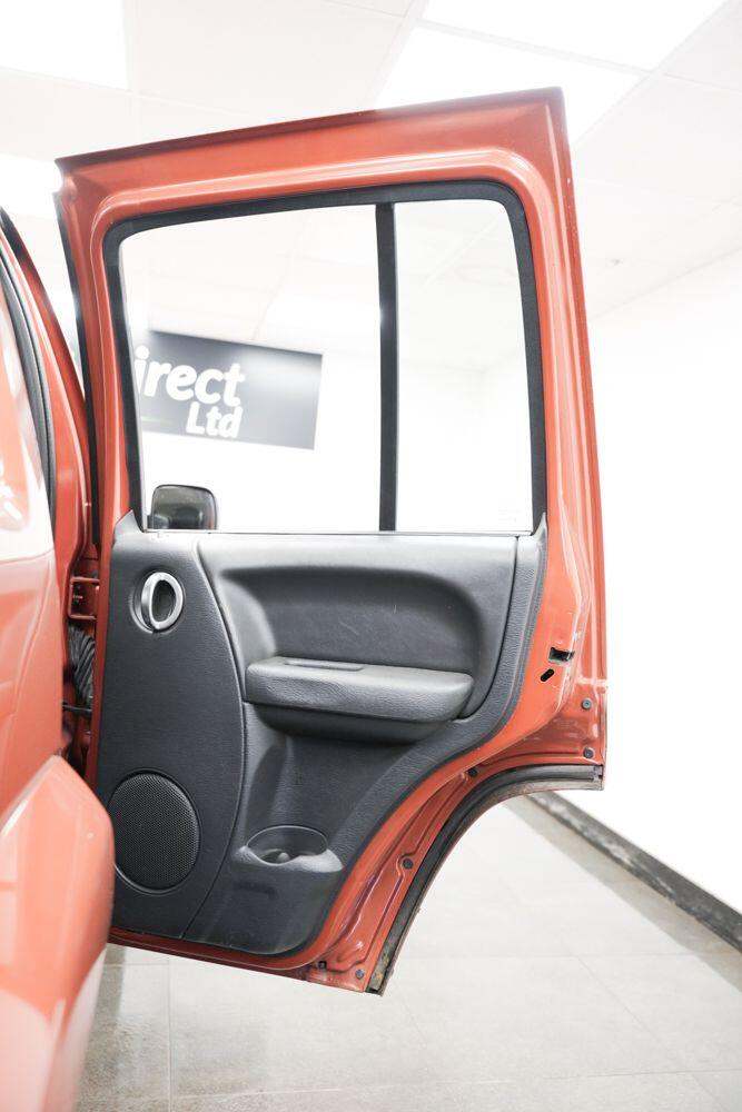 2002 Jeep Cherokee 3.7 V6 Limited 5dr Auto ESTATE PETROL Manual