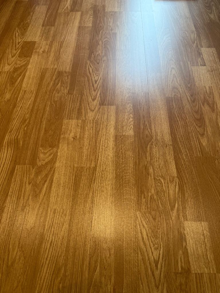 Wooden Laminate Flooring Planks – Good Condition 40sqm