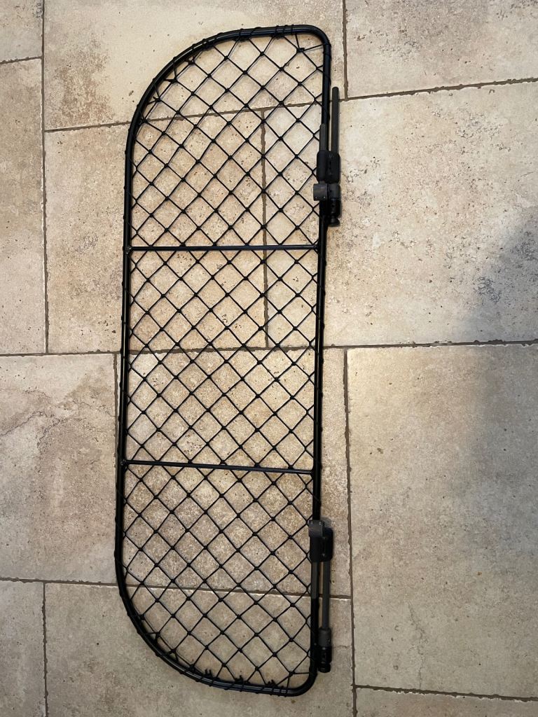 Landrover Discovery 3 & 4 Dog guard