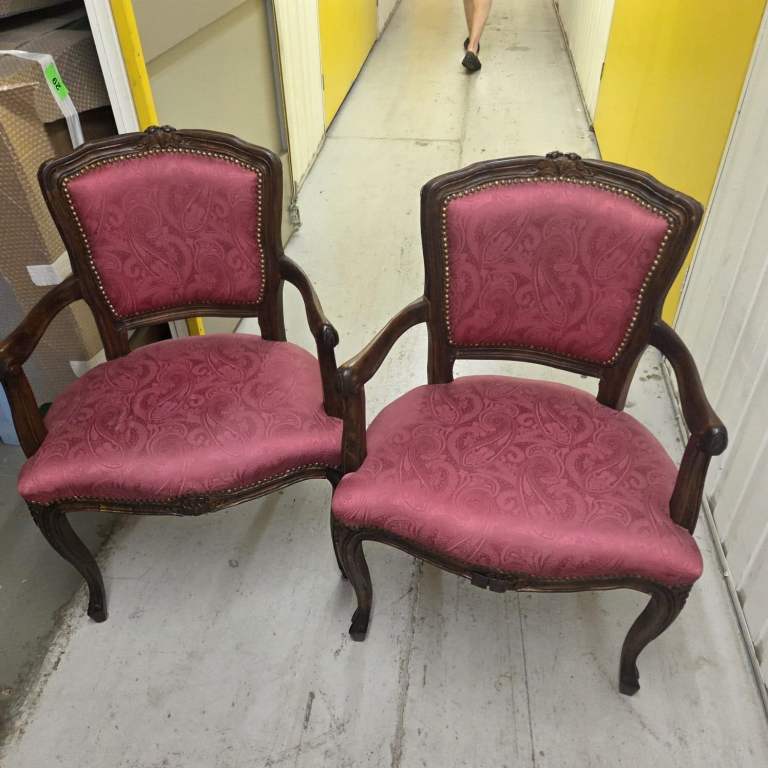 Louis XV style cabriolet arm chairs (pair)