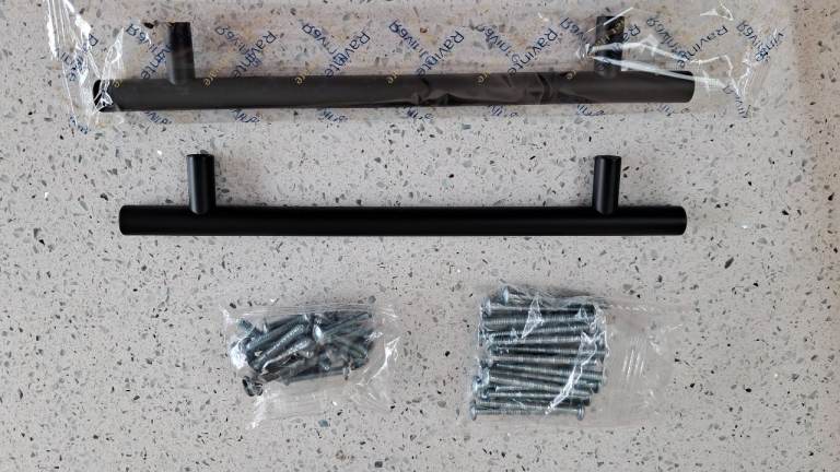 Ravinte 7 Pack Black Cabinet Handles – 160mm Centres, New