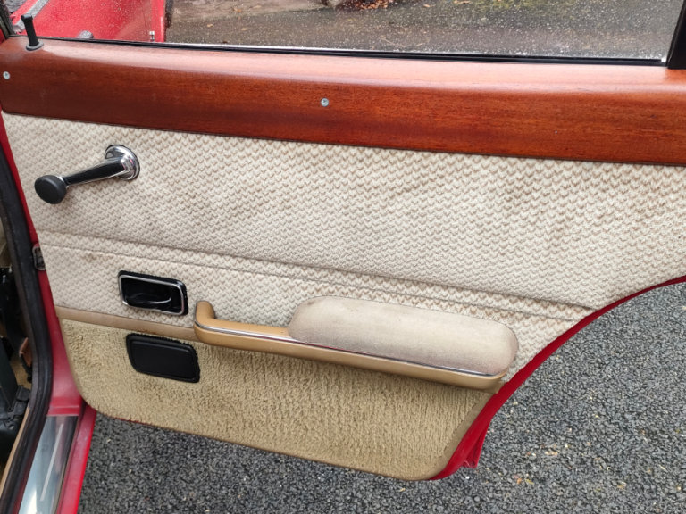 Ford, CORTINA GHIA AUTO, 1982, 1993 (cc)