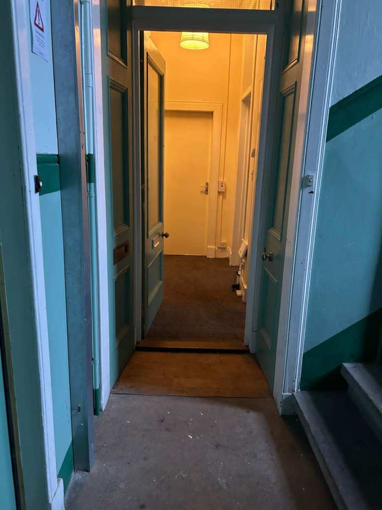 Flat For Rent In Partick