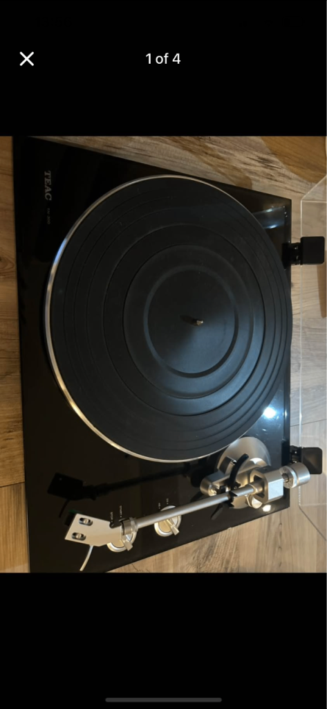 TEAC record player
