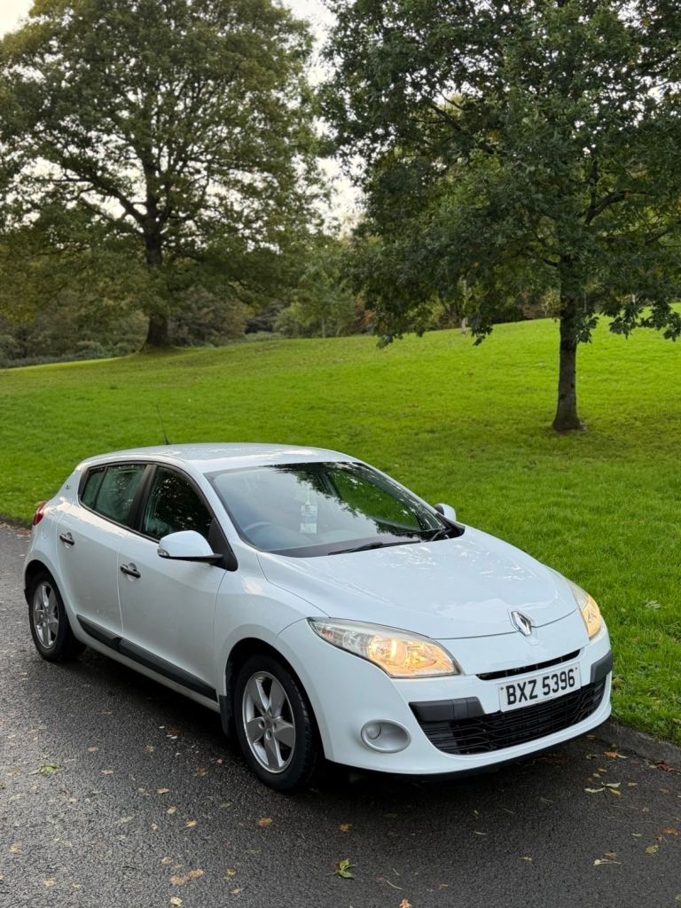 Renault, MEGANE, Hatchback, 2011, Manual, 1598 (cc), 5 doors