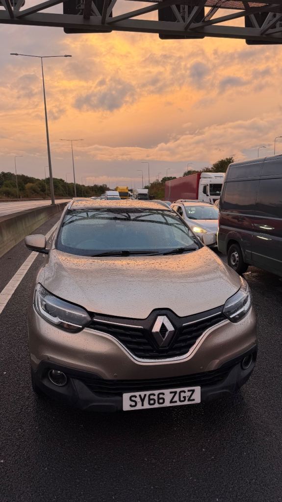 Renault, KADJAR, Hatchback, 2016, Manual, 1461 (cc), 5 doors