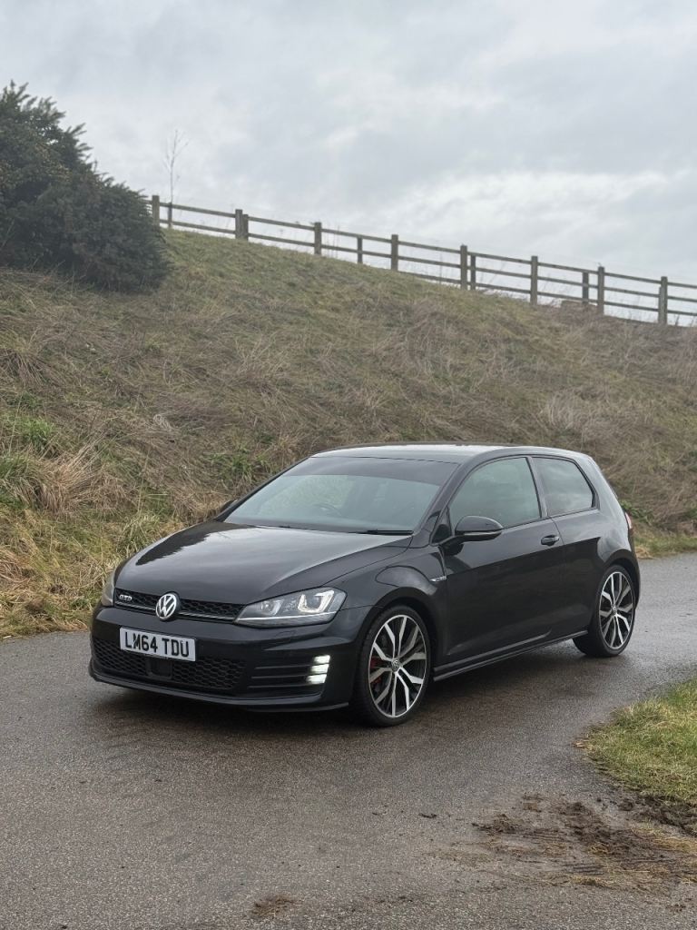Volkswagen, GOLF, Hatchback, 2014, Semi-Auto, 1968 (cc), 3 doors
