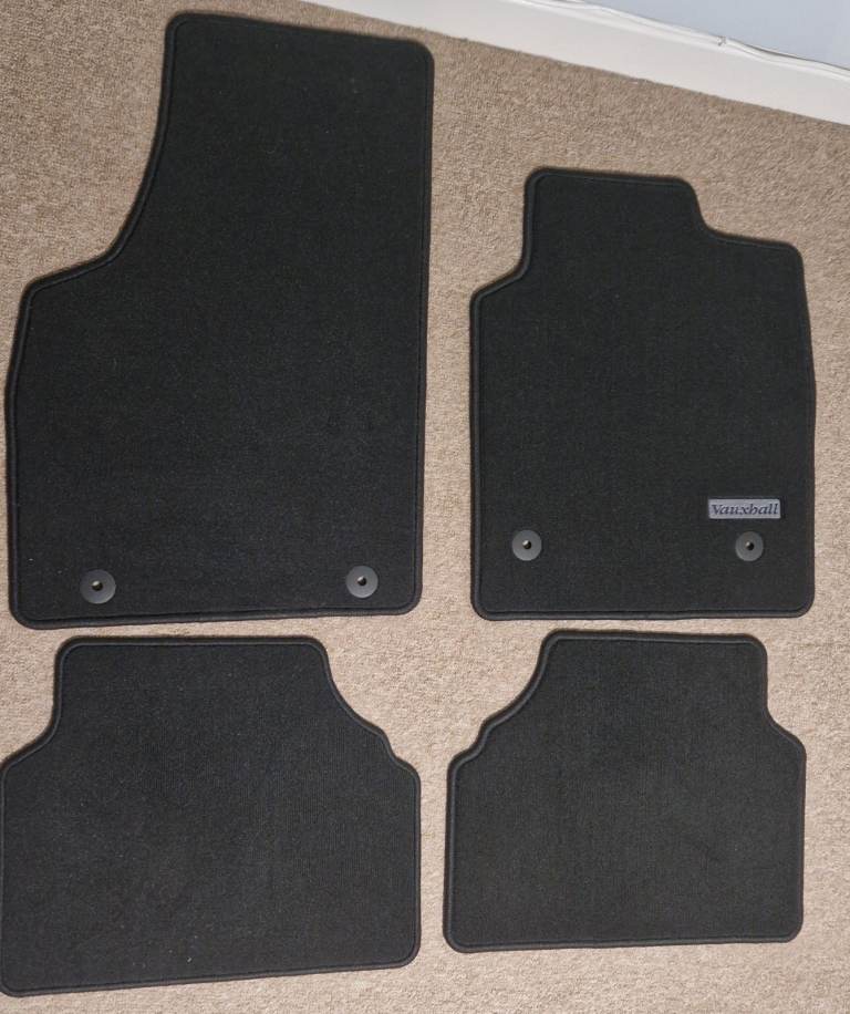 Genuine Vauxhall Meriva A 2003- 2010 Black Velour car mats set of 4 new.