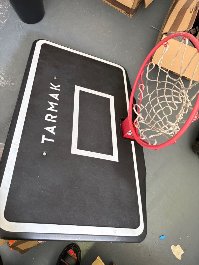 Basketball net and stand - FREE