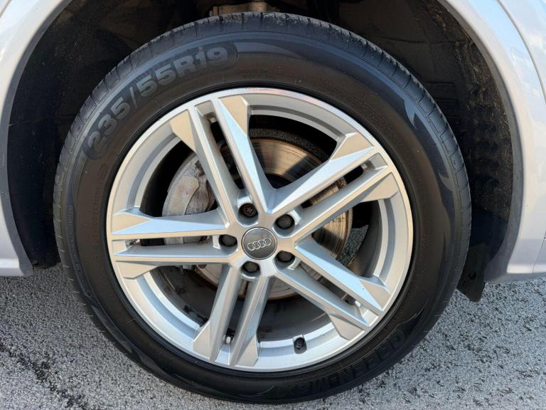 2017 Audi Q5 2.0 TDI S line SUV 5dr Diesel S Tronic quattro Euro 6 (s/s) (190 ps) ESTATE Diesel A...