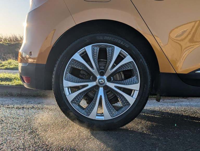 2016 Renault Scenic 1.6 dCi Dynamique S Nav 5dr MPV DIESEL Manual