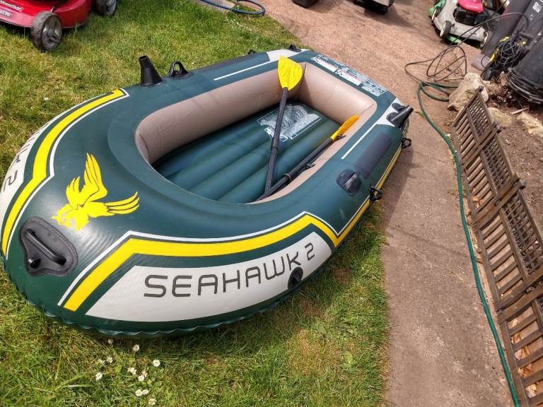 Intex Seahawk 2 Inflatable Boat with Oars – Good Condition