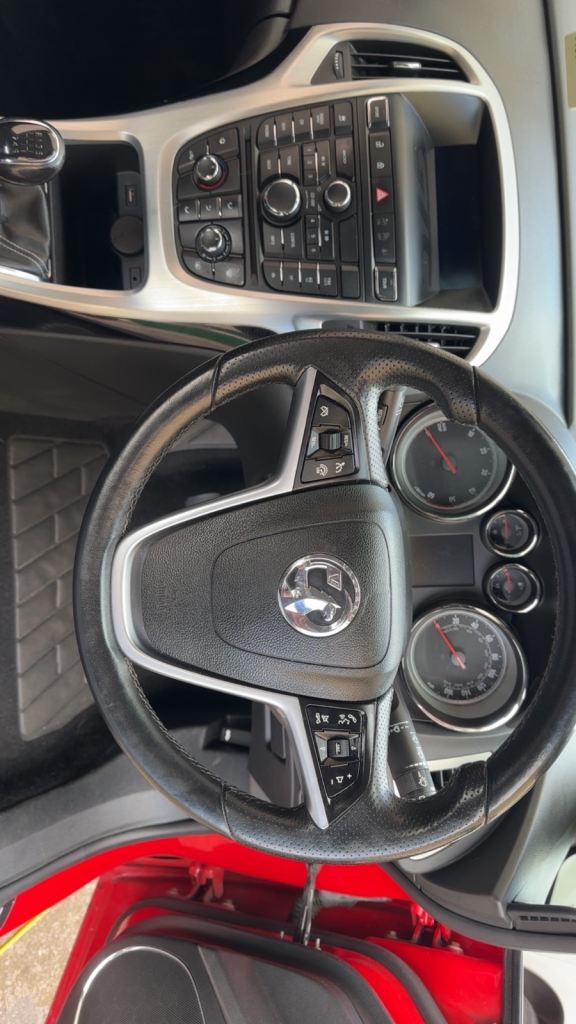 Vauxhall, ASTRA GTC, Hatchback, 2012, Manual, 1956 (cc), 3 doors