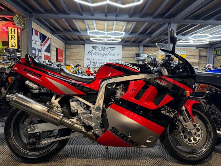 1991 SUZUKI GSXR1100, presented in outstanding condition, px welcome 