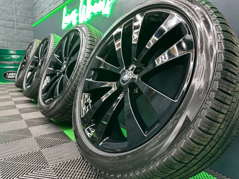 Genuine Range Rover Sport Vogue L460 23" Gloss Black Alloy Wheels Style 5135 & NEW Pirelli’s!