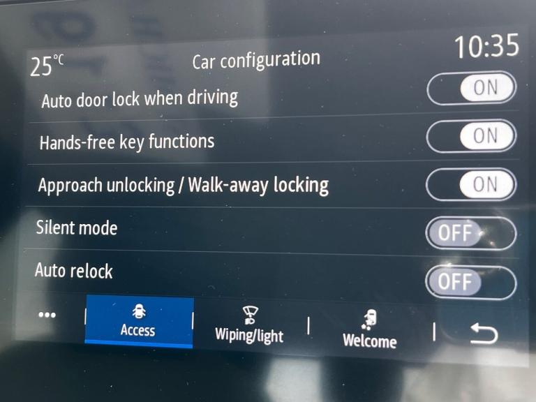 2020 Renault Captur ICONIC TCE Hatchback Petrol Manual