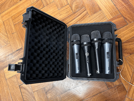 Sennheiser Handheld Microphones with Hard Case and stands- Good Condition