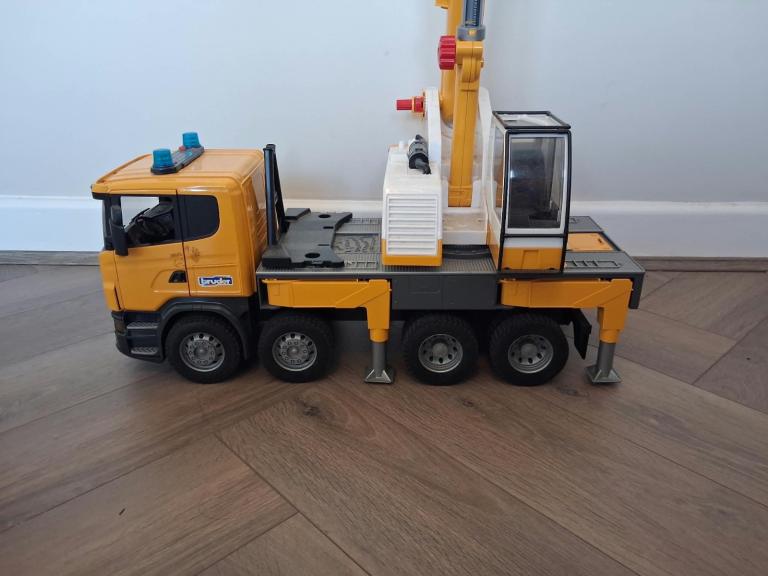 BRUDER CRANE