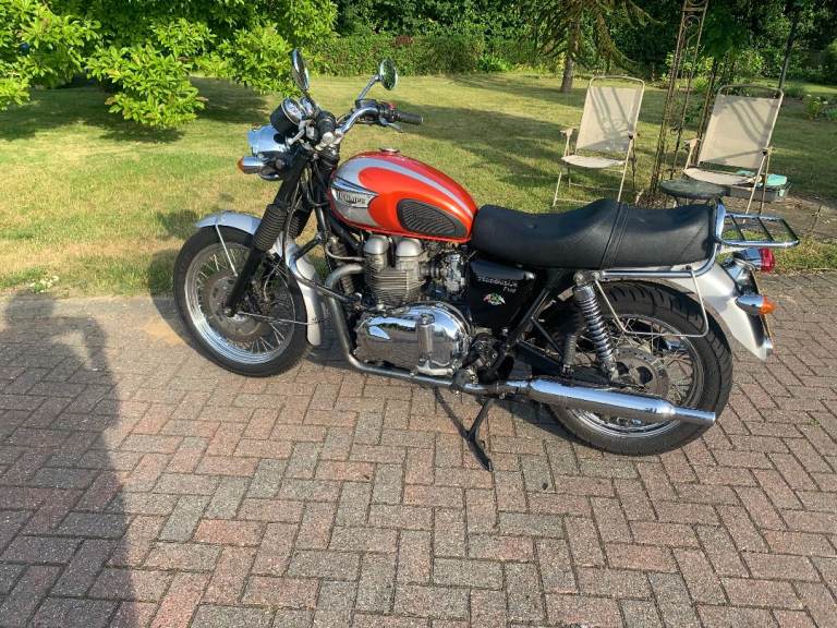 Triumph T100 Bonneville Centennial