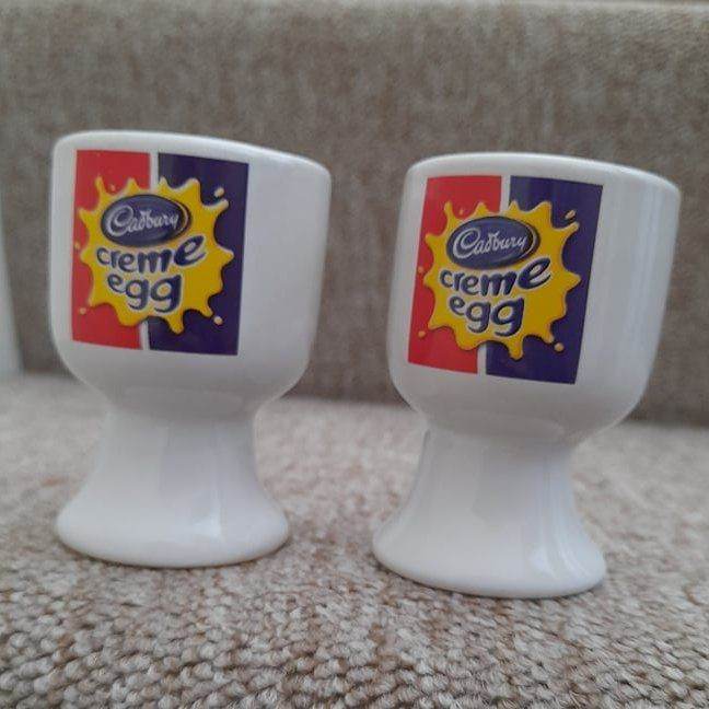2 Vintage Creme Egg Egg Cups