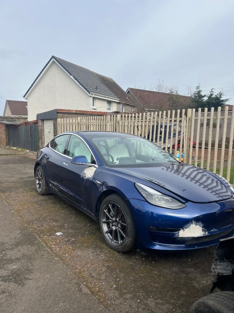 Tesla model 3