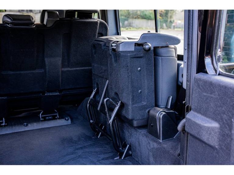 2014 Land Rover Defender XS Station Wagon TDCi [2.2] WINDOW VAN DIESEL Manual