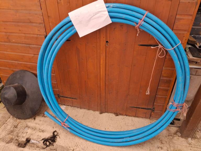 25 mtrs mdpe mains water pipe 32mm 