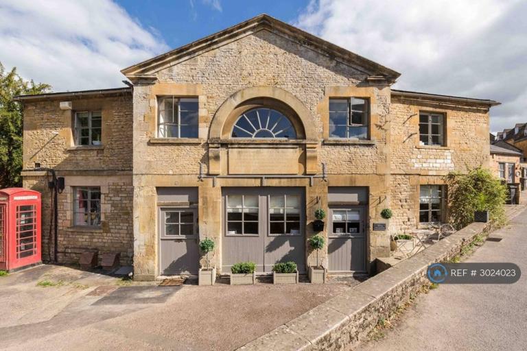 2 bedroom flat in The Old Post Office, Blockley, Moreton-In-Marsh, GL56 (2 bed) (#3024023)