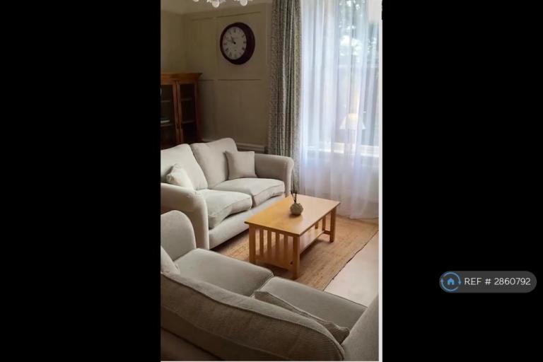 2 bedroom flat in Skene Terrace, Aberdeen, AB10 (2 bed) (#2860792)